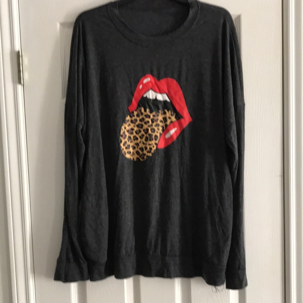 Dark gray Women’s long sleeve T-shirt. Large/ x-large